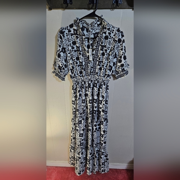 MAX STUDIO SHORT SLEEVE V-NECK MAXI DRESS - Picture 3 of 6